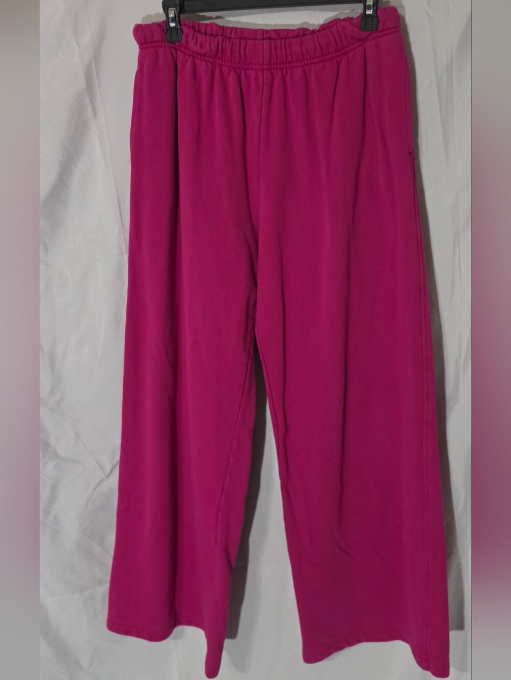 Good American Wide-Leg Pull-On Pants in Bright Fuchsia